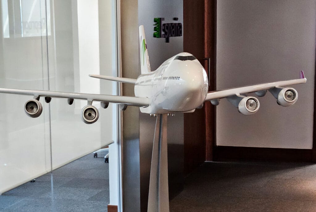 Maqueta avión boeing 747 lateral 1