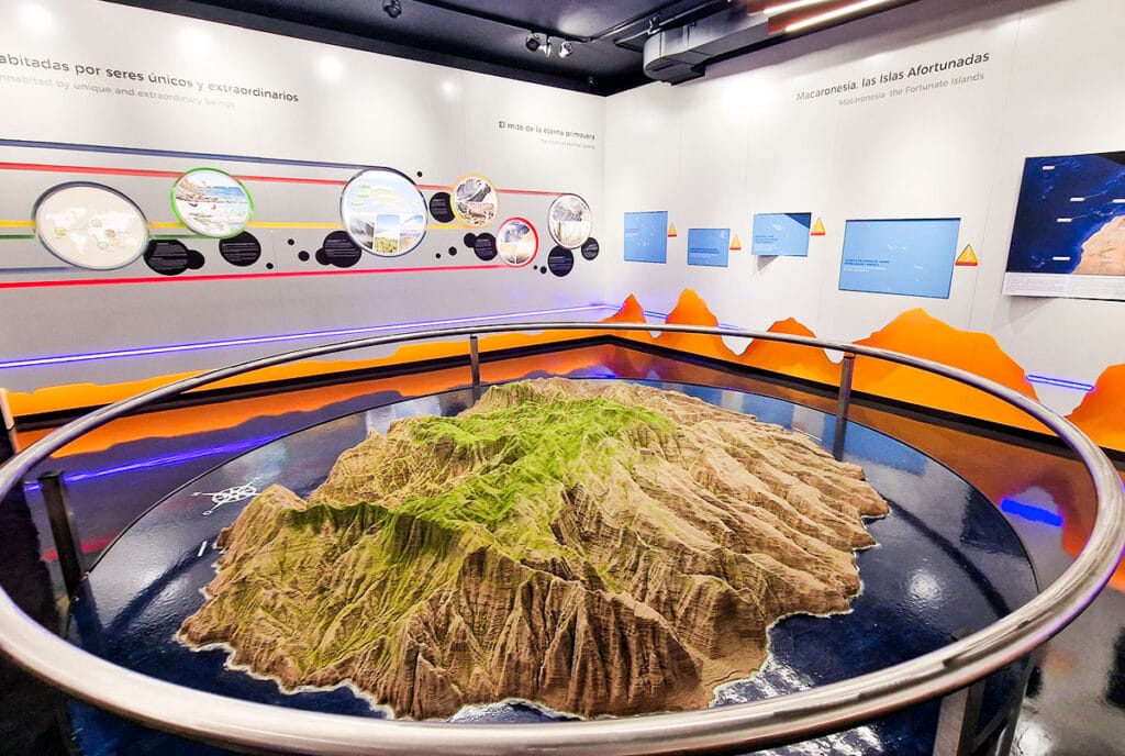 Restauración de maqueta topográfica de La Gomera (terminada)