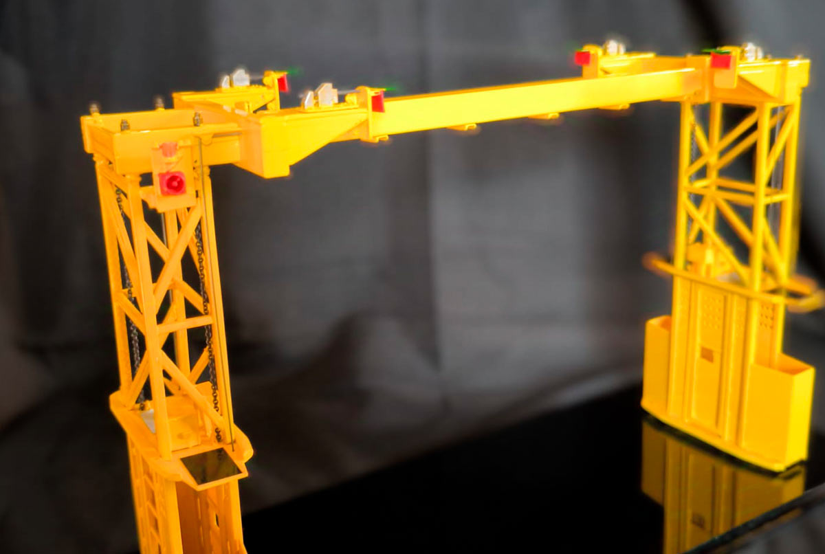 Maqueta de grua pórtico 2